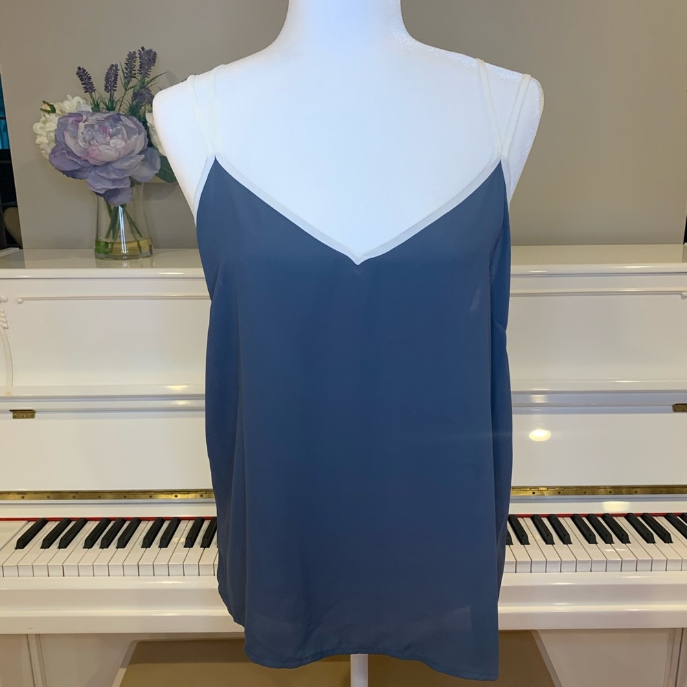 F21 blue & white chiffon-like cami - Picture 3 of 5